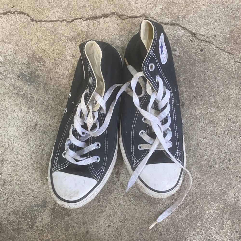 Black converse